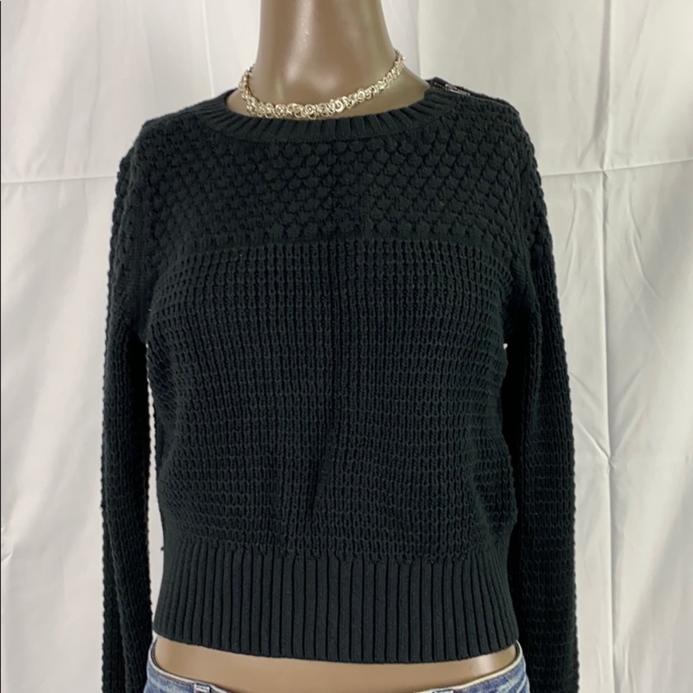 Crop top black sweater
